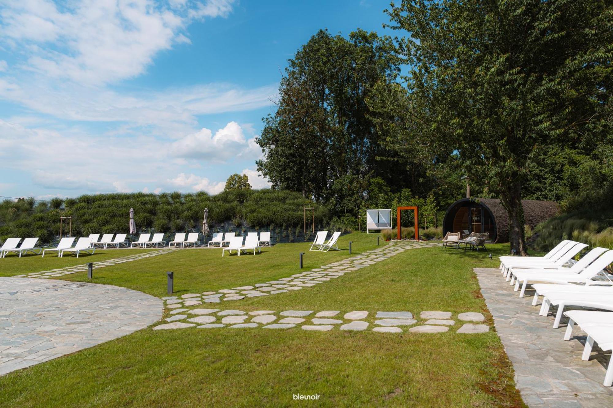 Domaine Des Thermes Awans Екстериор снимка