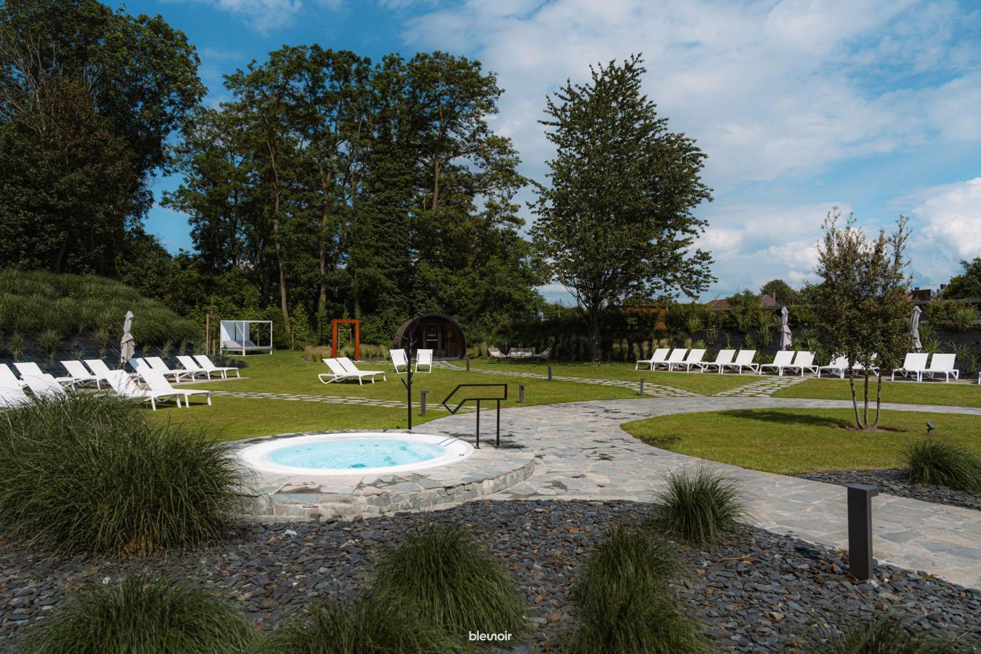 Domaine Des Thermes Awans Екстериор снимка